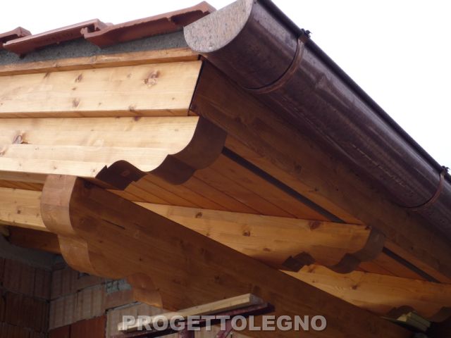 Tetto legno lamellare o massello